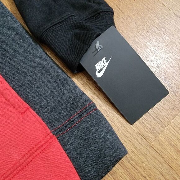 Nike Sportswear NSW Jacket Hoodie Black Red White Club Fleece Unisex Kids Size 7 - Picture 4 of 8